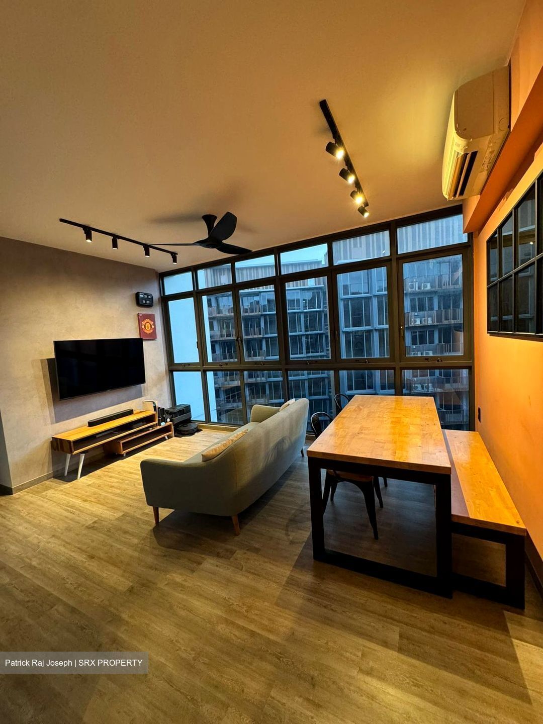 Symphony Suites (D27), Condominium #576900731